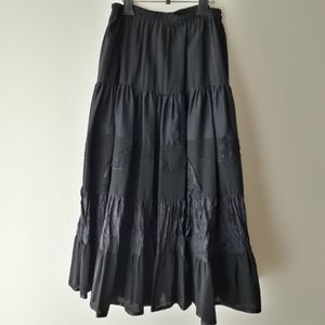Tristan & Iseut black long skirt